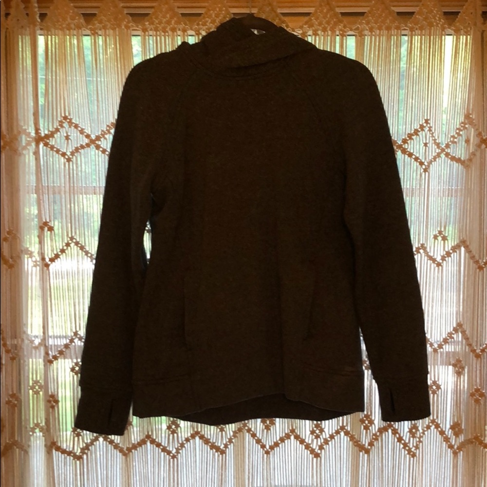 Lululemon sweatshirt